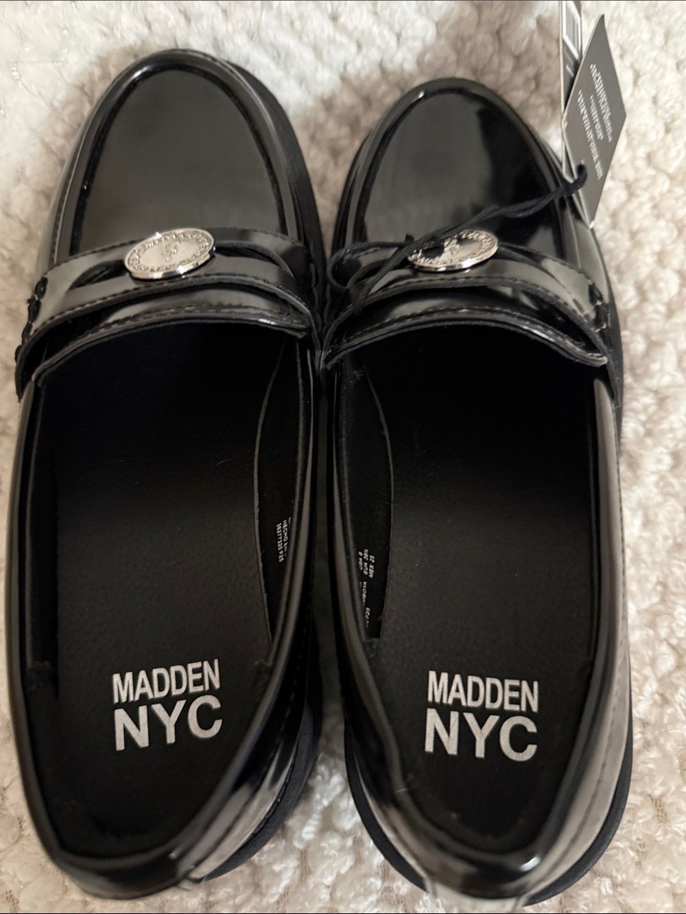 NWT Women’s 8 Madden New York City Lug Sole Coin Black Patent Loafer Cottagecore - Picture 11 of 12